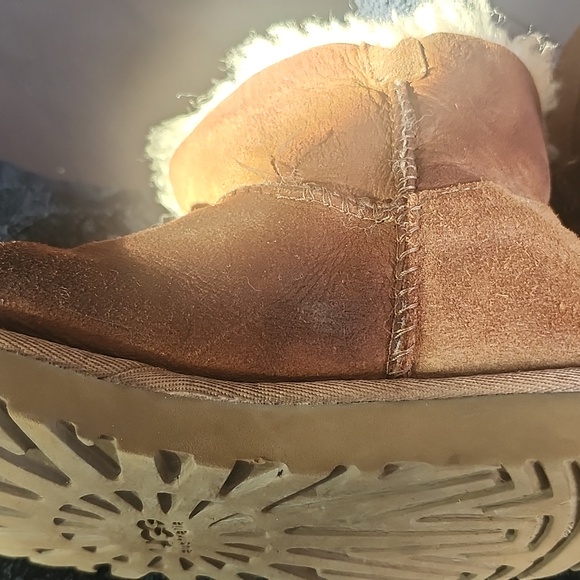 Ugg   short boats size 6 US - Picture 11 of 11
